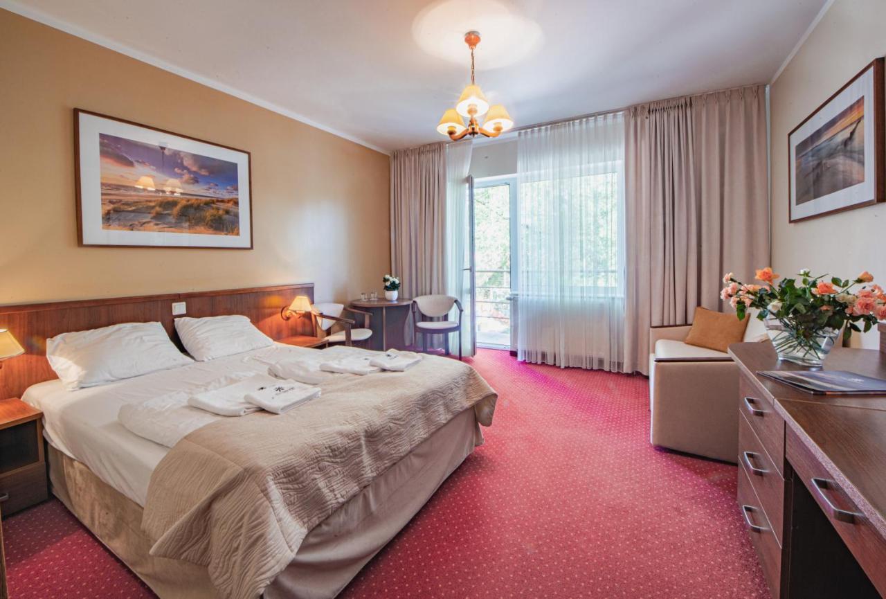 Hotel Nadmorski Леба Экстерьер фото